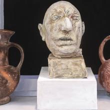 2405dtl King Ben & the Amphora Court