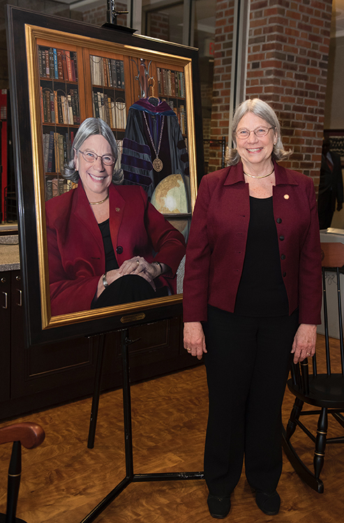 2278 Tori Haring-Smith with her portrait (170519)